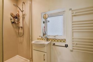 Photo 13- click for photo gallery